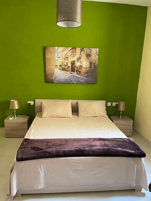 Sunset Apt Modern 1 Bedroom Apt Near The Beach Бірзеббуджа Екстер'єр фото